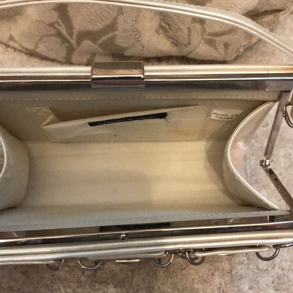 Purse - Picture 3 of 5